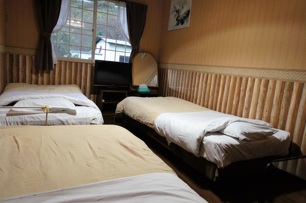 Biwa Monogatari Hotel Atami  Esterno foto